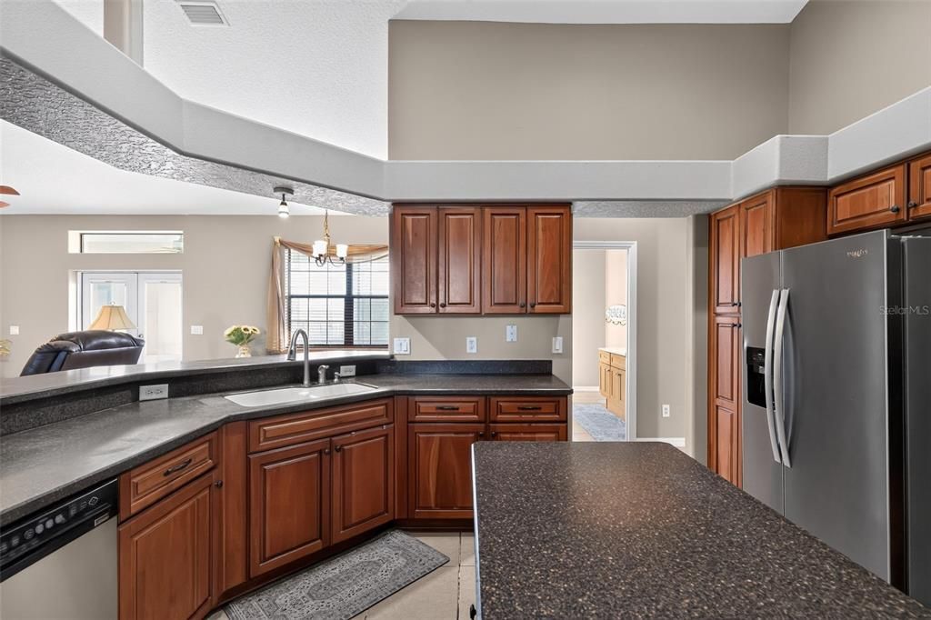 For Sale: $749,000 (4 beds, 2 baths, 2195 Square Feet)