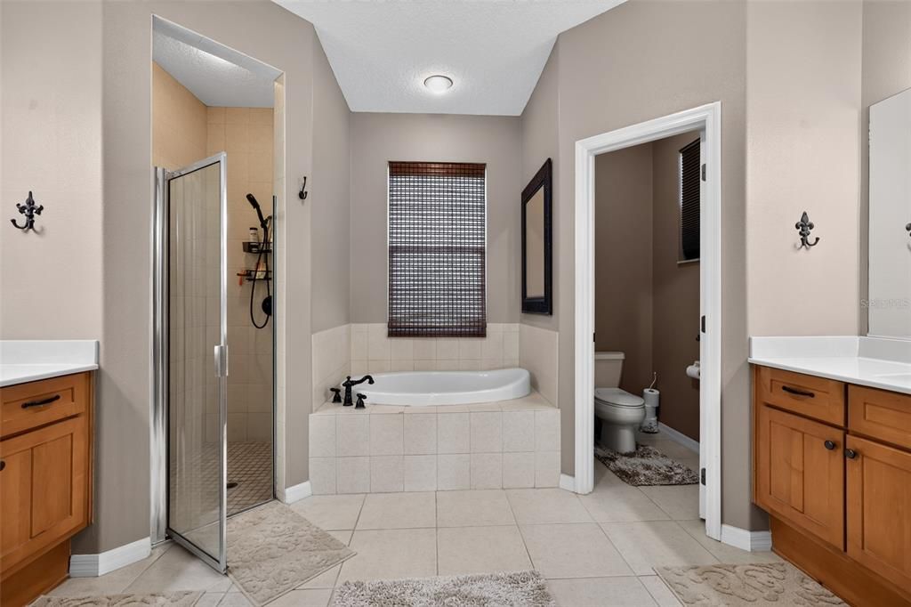 For Sale: $749,000 (4 beds, 2 baths, 2195 Square Feet)