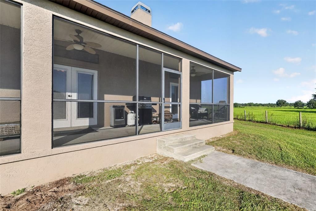 For Sale: $749,000 (4 beds, 2 baths, 2195 Square Feet)