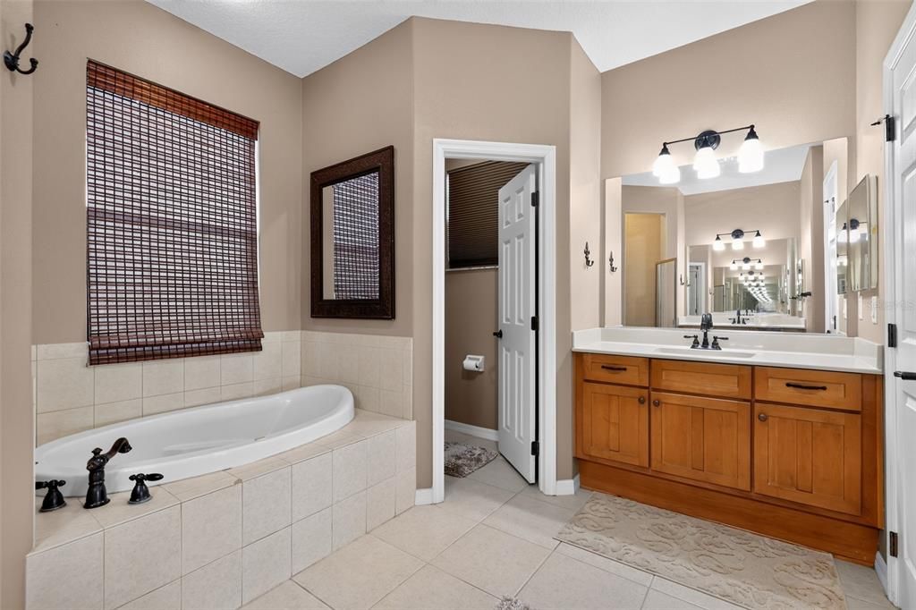 For Sale: $749,000 (4 beds, 2 baths, 2195 Square Feet)