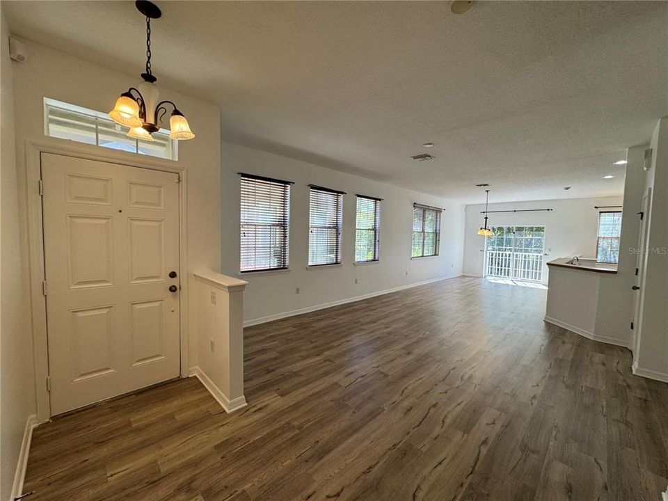 For Rent: $2,000 (3 beds, 2 baths, 1626 Square Feet)