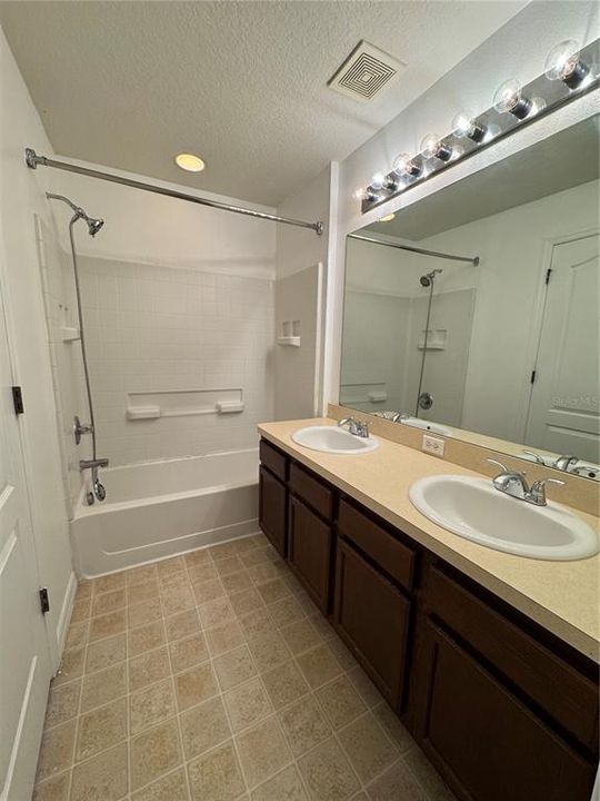 For Rent: $2,000 (3 beds, 2 baths, 1626 Square Feet)