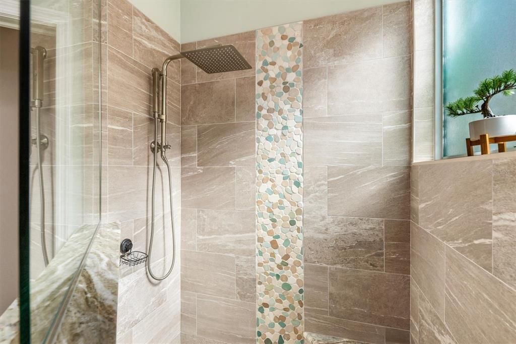 En Venta: $434,500 (3 camas, 2 baños, 1954 Pies cuadrados)