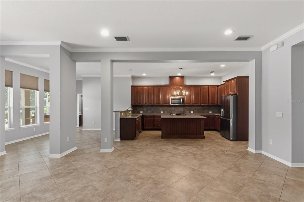 For Rent: $3,700 (4 beds, 3 baths, 2749 Square Feet)