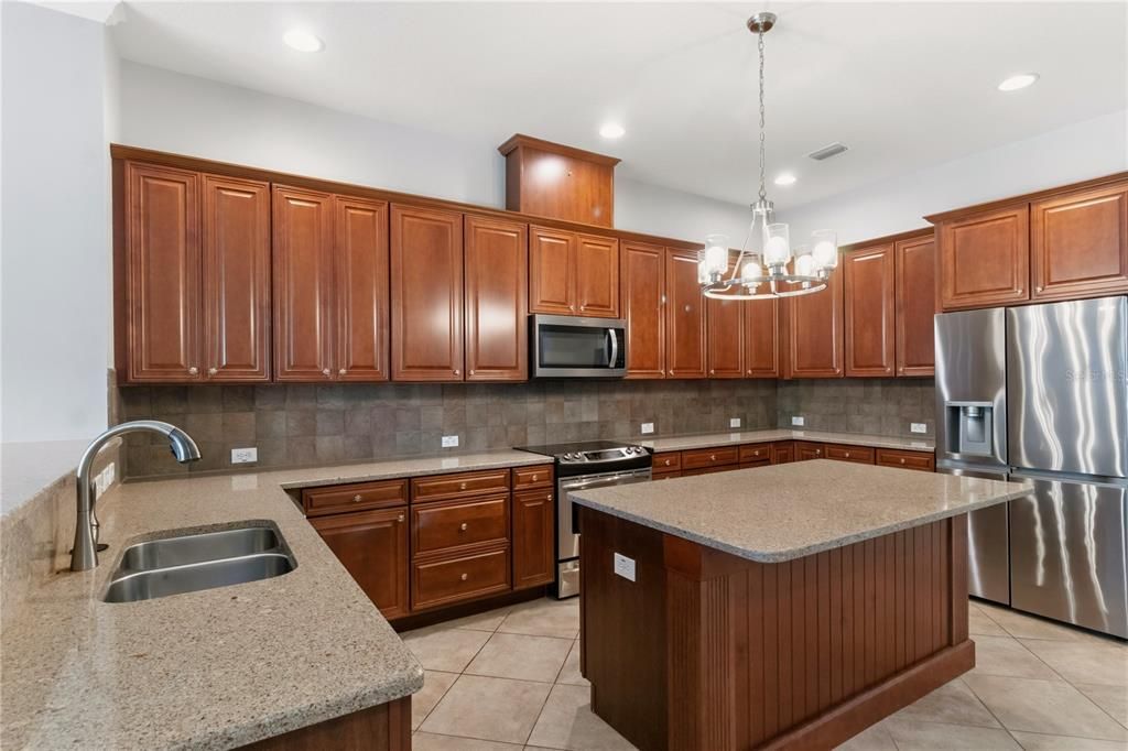 For Rent: $3,700 (4 beds, 3 baths, 2749 Square Feet)