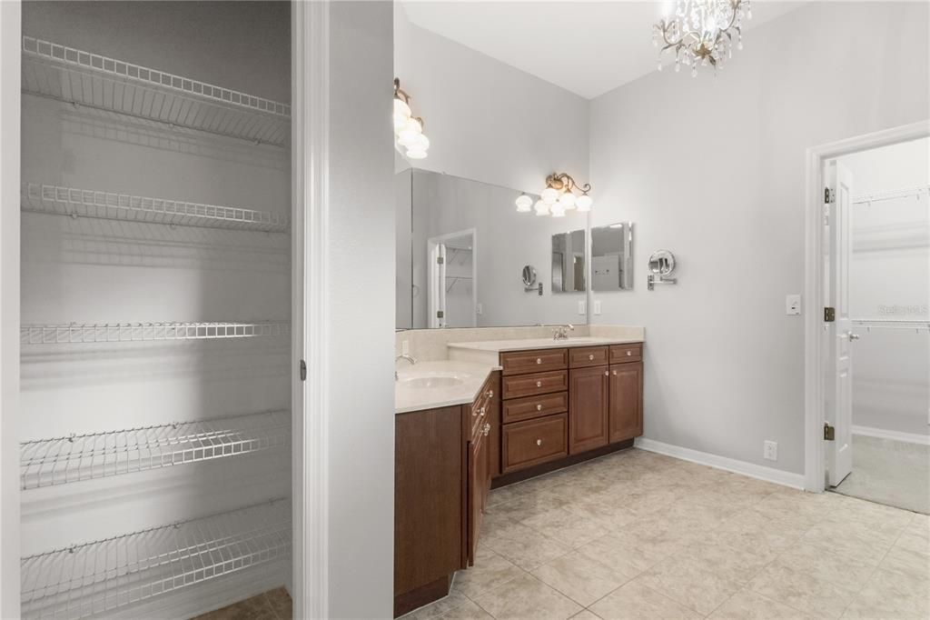 For Rent: $3,700 (4 beds, 3 baths, 2749 Square Feet)