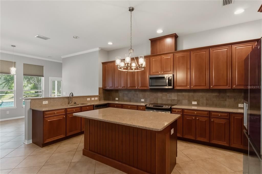 For Rent: $3,700 (4 beds, 3 baths, 2749 Square Feet)