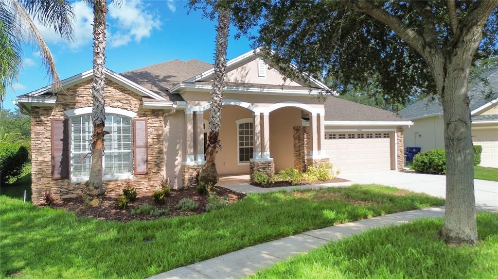 For Rent: $3,700 (4 beds, 3 baths, 2749 Square Feet)