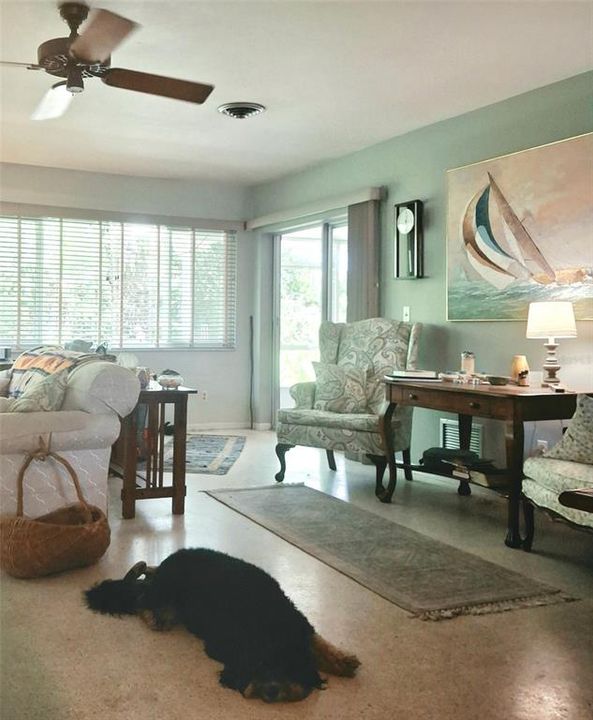For Sale: $329,900 (2 beds, 2 baths, 1240 Square Feet)