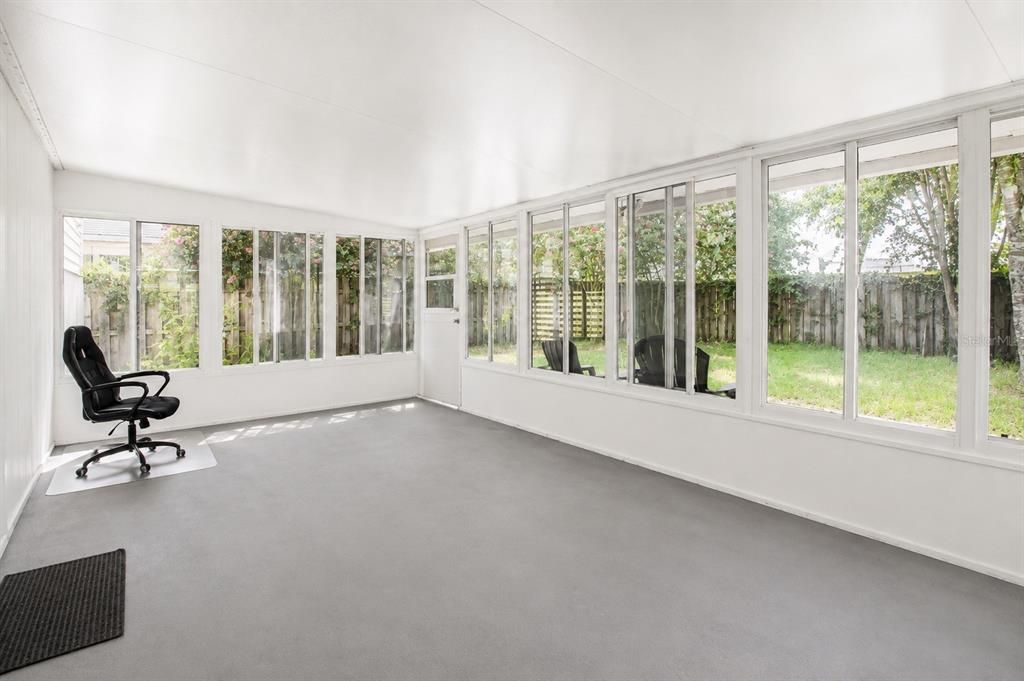 For Sale: $279,000 (2 beds, 2 baths, 1148 Square Feet)