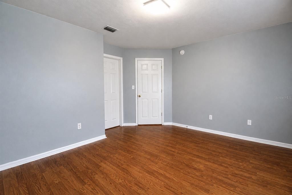 For Sale: $279,000 (2 beds, 2 baths, 1148 Square Feet)
