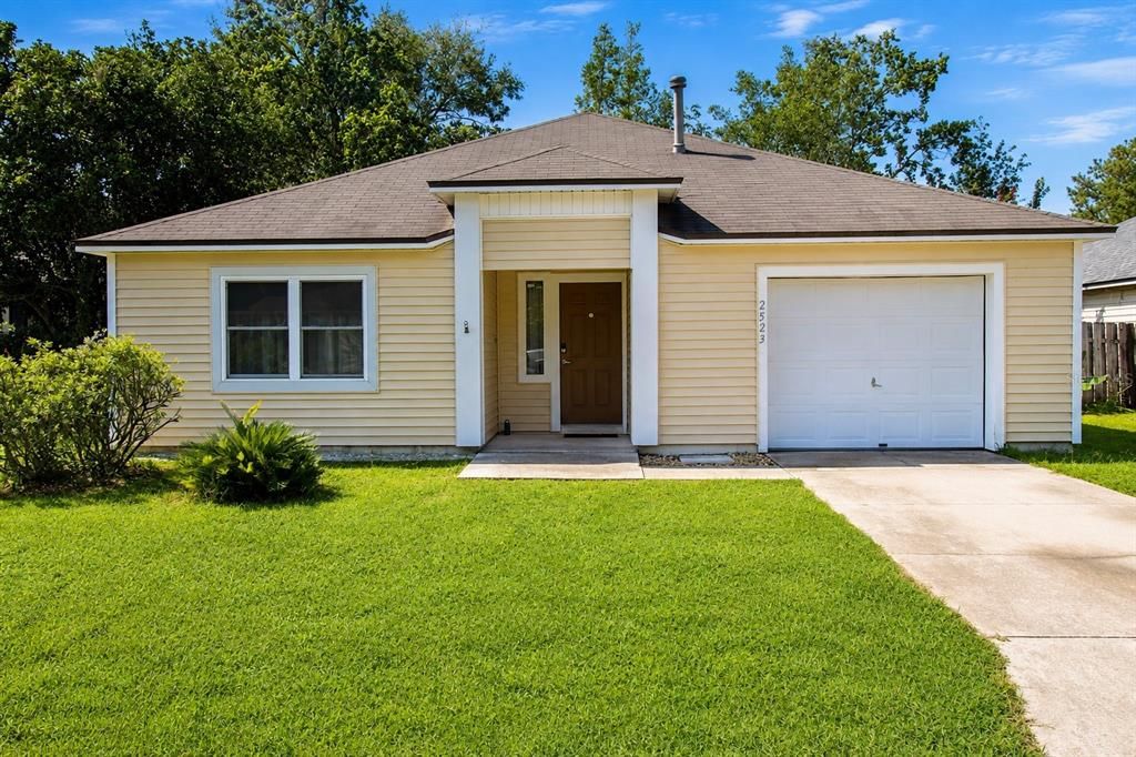 For Sale: $279,000 (2 beds, 2 baths, 1148 Square Feet)