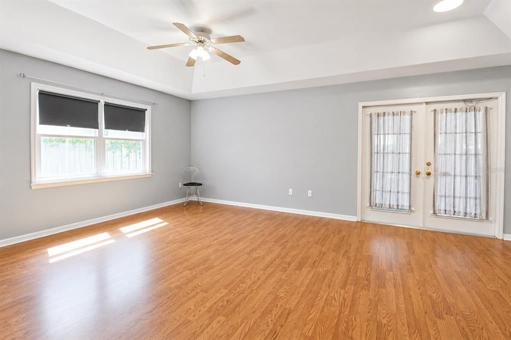 For Sale: $279,000 (2 beds, 2 baths, 1148 Square Feet)