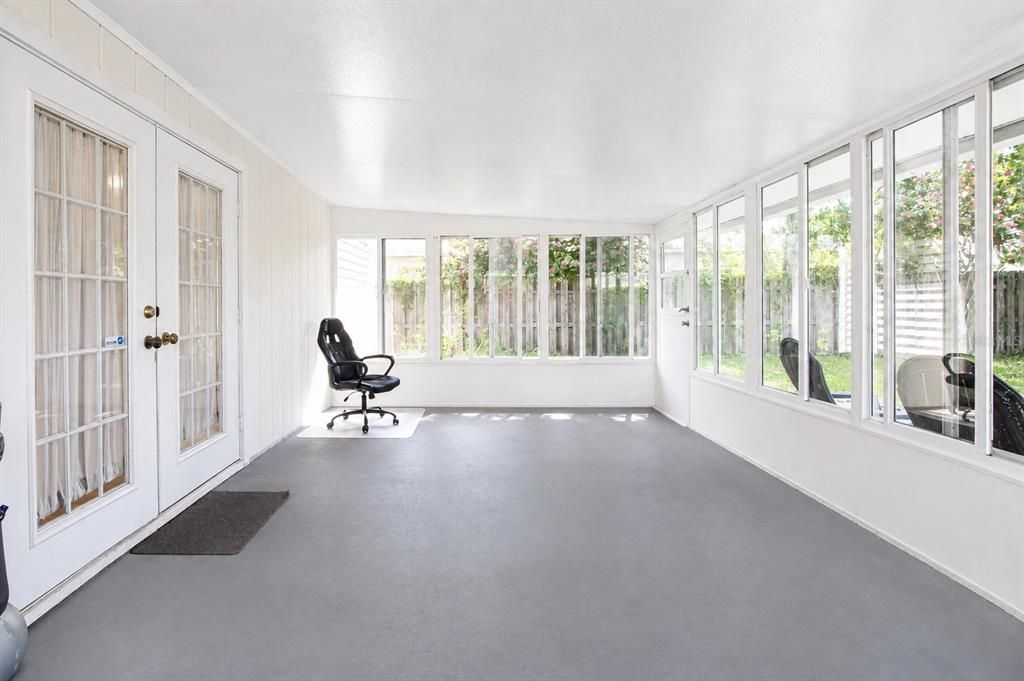 For Sale: $279,000 (2 beds, 2 baths, 1148 Square Feet)