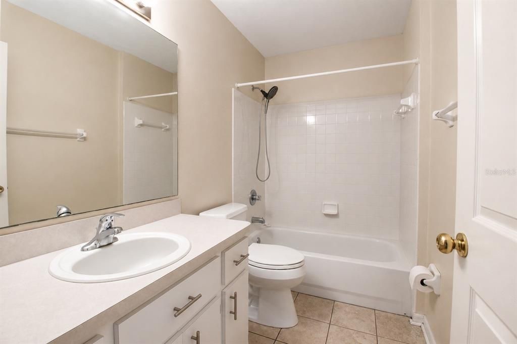 For Sale: $279,000 (2 beds, 2 baths, 1148 Square Feet)