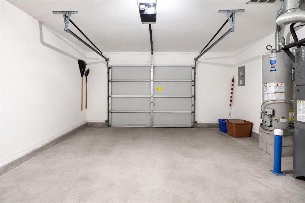 For Sale: $279,000 (2 beds, 2 baths, 1148 Square Feet)
