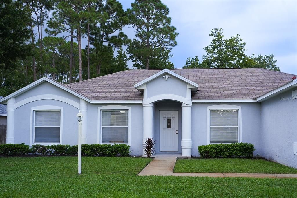 For Sale: $350,000 (3 beds, 2 baths, 1718 Square Feet)