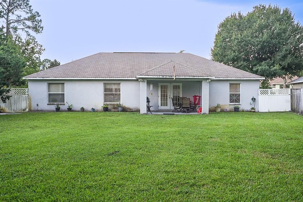 For Sale: $350,000 (3 beds, 2 baths, 1718 Square Feet)