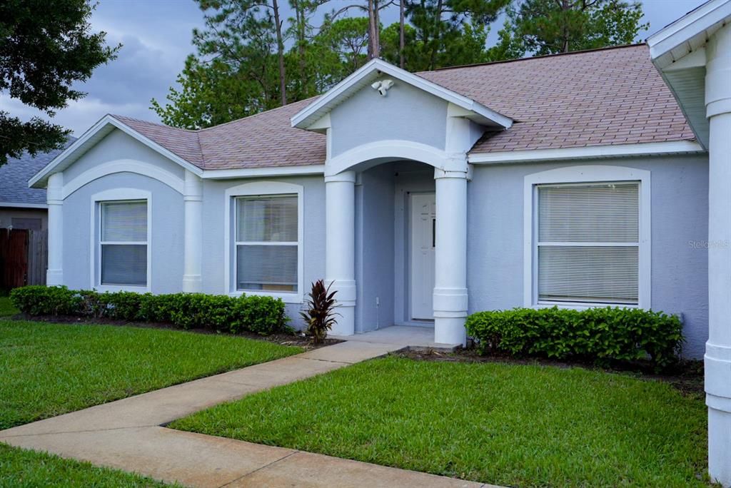 For Sale: $350,000 (3 beds, 2 baths, 1718 Square Feet)