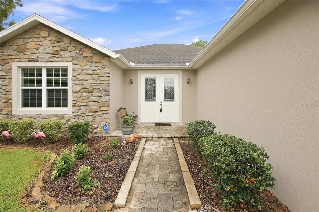 For Sale: $409,900 (4 beds, 2 baths, 1800 Square Feet)