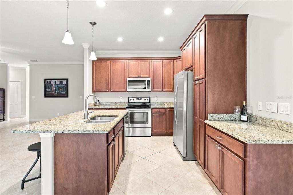 For Sale: $409,900 (4 beds, 2 baths, 1800 Square Feet)