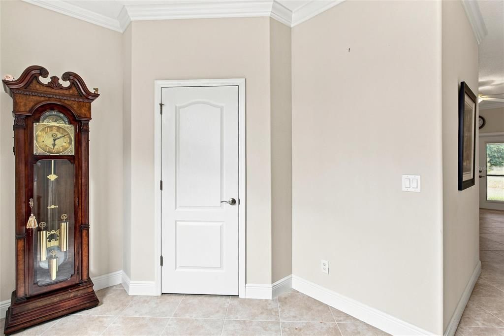 For Sale: $409,900 (4 beds, 2 baths, 1800 Square Feet)