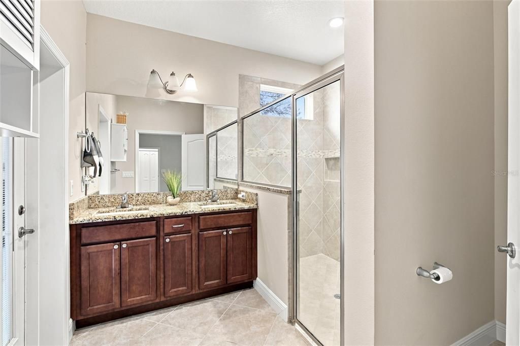 For Sale: $409,900 (4 beds, 2 baths, 1800 Square Feet)