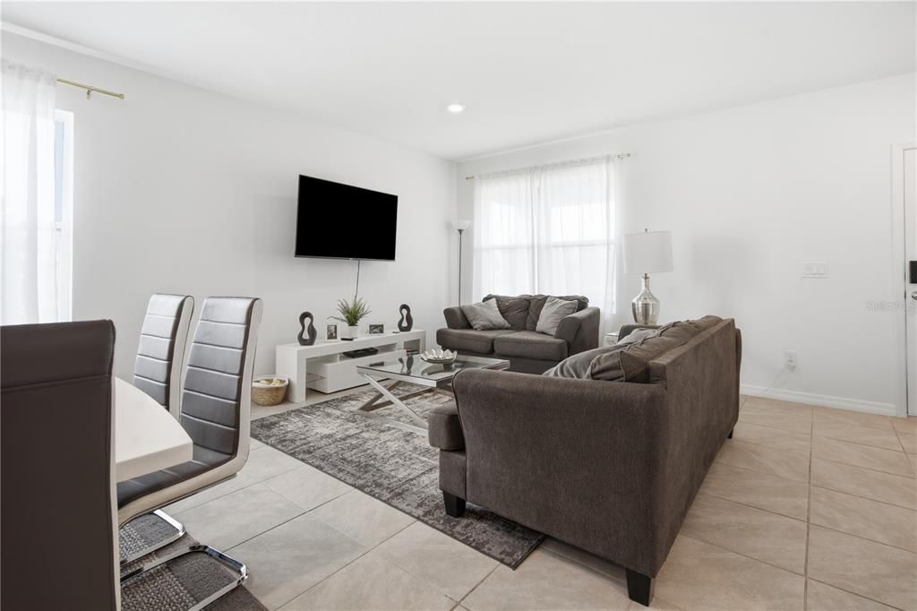 For Sale: $455,000 (3 beds, 2 baths, 1536 Square Feet)