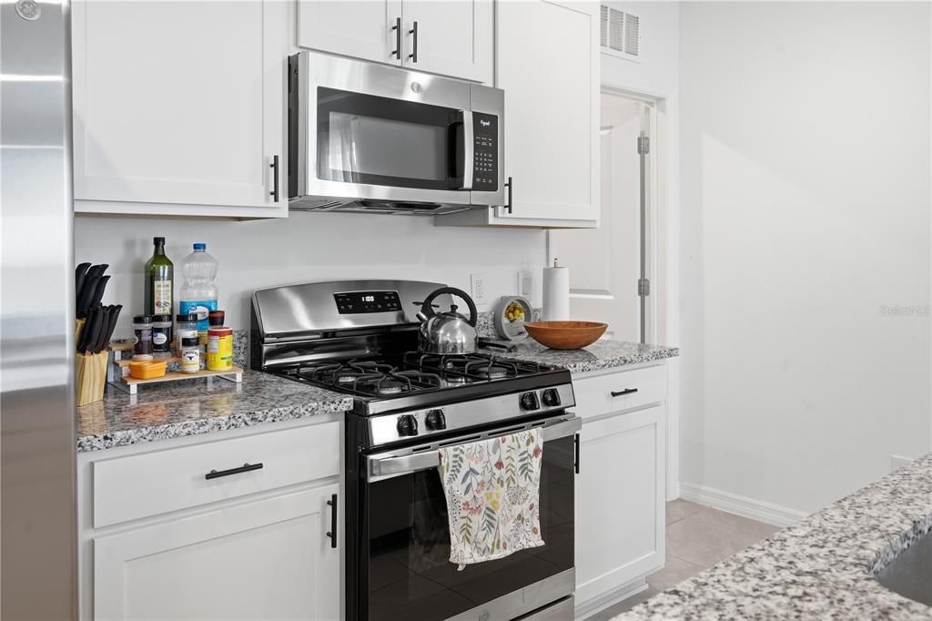For Sale: $455,000 (3 beds, 2 baths, 1536 Square Feet)