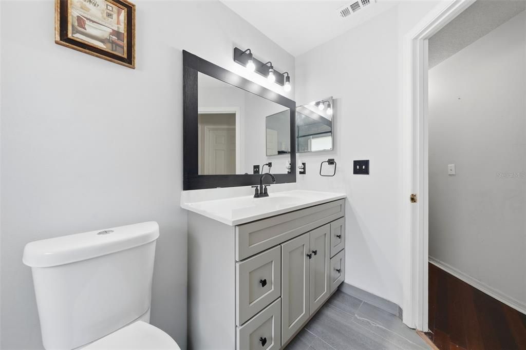En Venta: $399,900 (4 camas, 2 baños, 2081 Pies cuadrados)