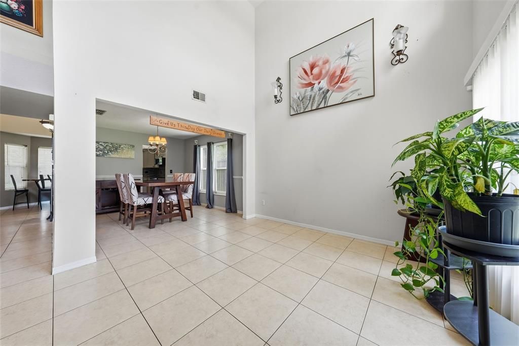 En Venta: $399,900 (4 camas, 2 baños, 2081 Pies cuadrados)