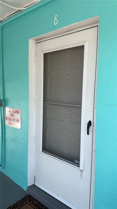 For Rent: $3,500 (2 beds, 1 baths, 855 Square Feet)