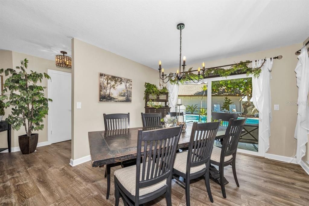 For Sale: $515,000 (3 beds, 2 baths, 1787 Square Feet)