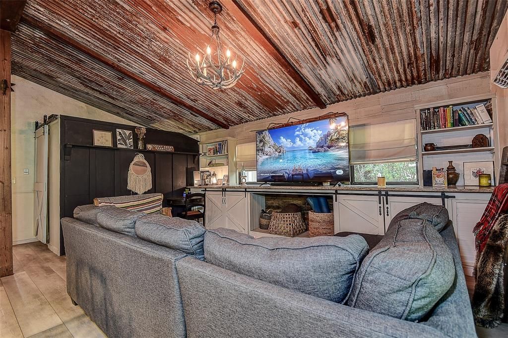 На продажу: $299,900 (3 спален, 3 ванн, 1590 Квадратных фут)
