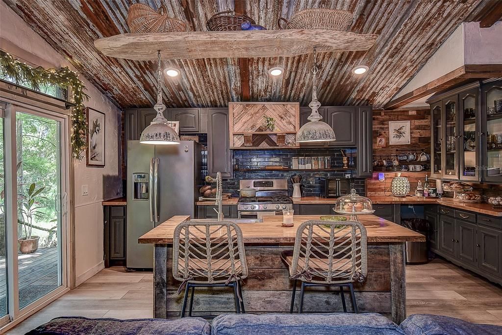 На продажу: $299,900 (3 спален, 3 ванн, 1590 Квадратных фут)