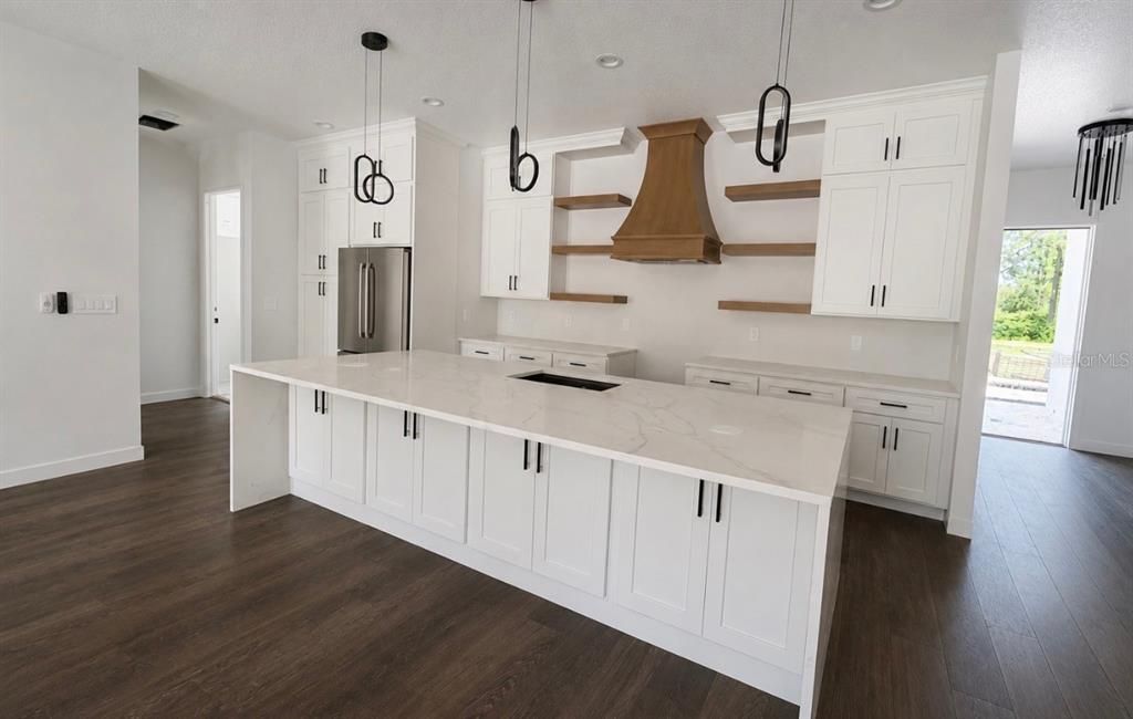 For Sale: $575,000 (4 beds, 3 baths, 2450 Square Feet)