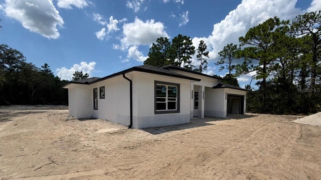 For Sale: $575,000 (4 beds, 3 baths, 2450 Square Feet)