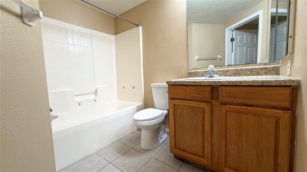 For Sale: $155,500 (3 beds, 2 baths, 1151 Square Feet)