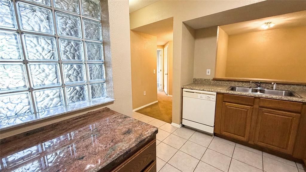 For Sale: $155,500 (3 beds, 2 baths, 1151 Square Feet)
