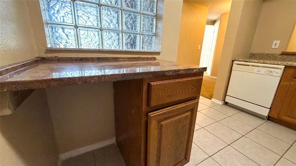 For Sale: $155,500 (3 beds, 2 baths, 1151 Square Feet)