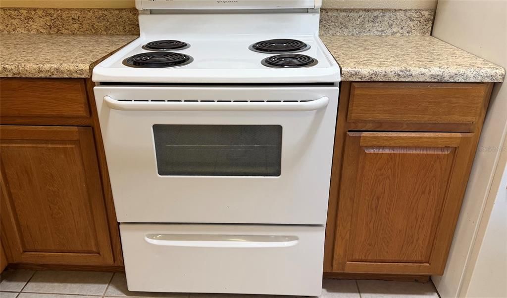For Sale: $155,500 (3 beds, 2 baths, 1151 Square Feet)