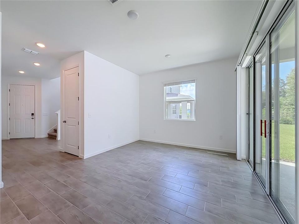 For Rent: $2,600 (4 beds, 3 baths, 2170 Square Feet)