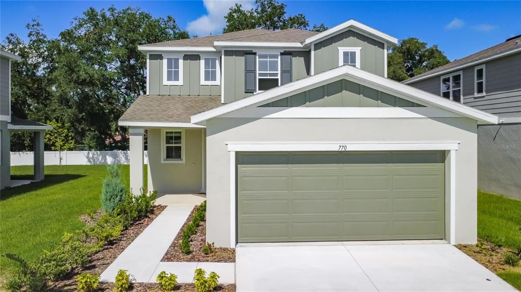 For Rent: $2,600 (4 beds, 3 baths, 2170 Square Feet)