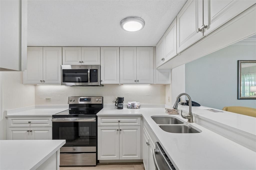 En Venta: $259,900 (1 camas, 1 baños, 825 Pies cuadrados)