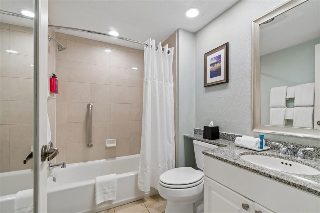 En Venta: $259,900 (1 camas, 1 baños, 825 Pies cuadrados)