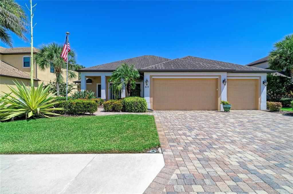 For Sale: $780,000 (4 beds, 3 baths, 2674 Square Feet)