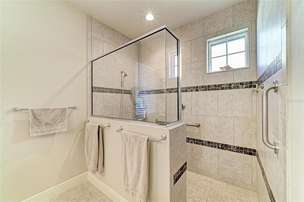For Sale: $780,000 (4 beds, 3 baths, 2674 Square Feet)