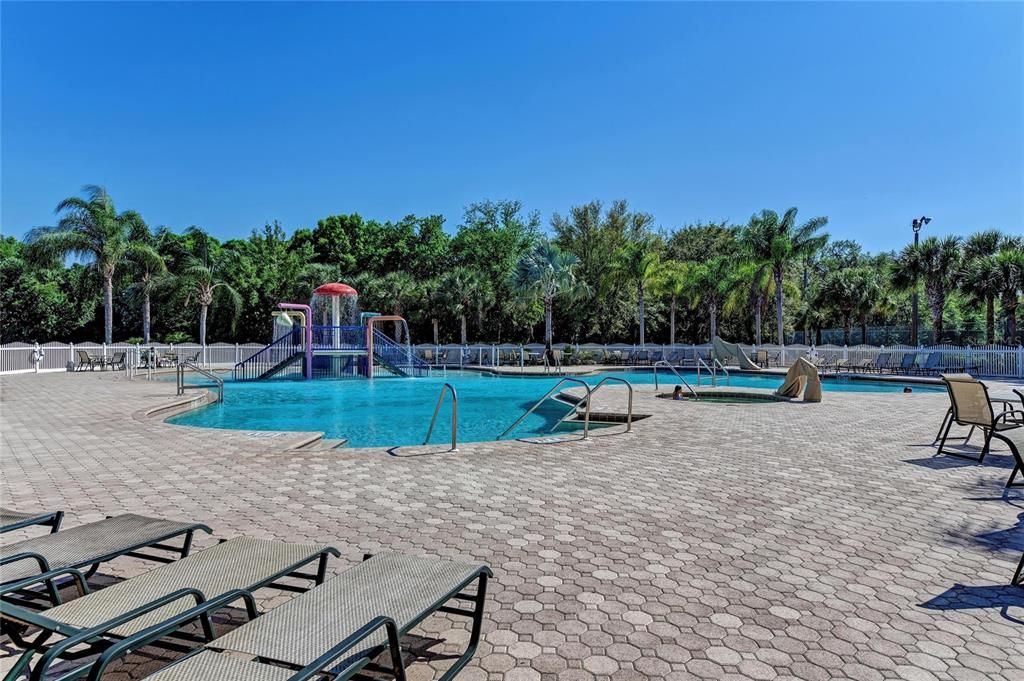 For Sale: $780,000 (4 beds, 3 baths, 2674 Square Feet)