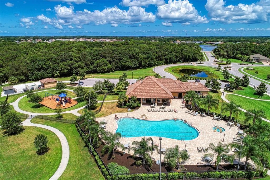 For Sale: $780,000 (4 beds, 3 baths, 2674 Square Feet)