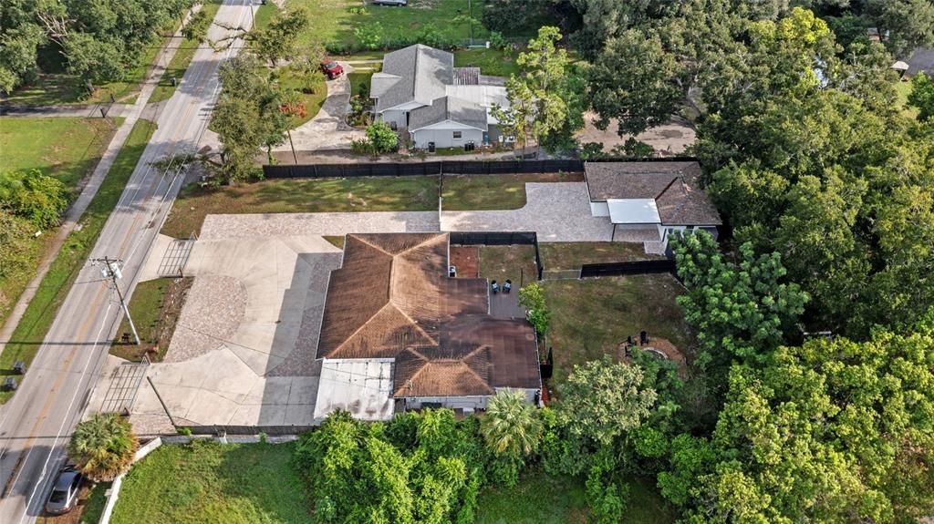 For Sale: $550,000 (7 beds, 4 baths, 2958 Square Feet)